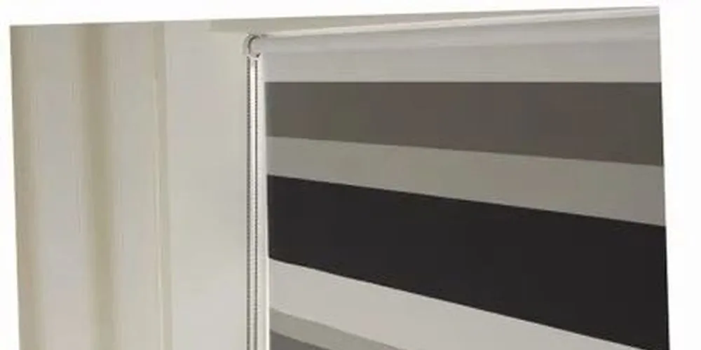 Фото моторизованные рулонные шторы  screen