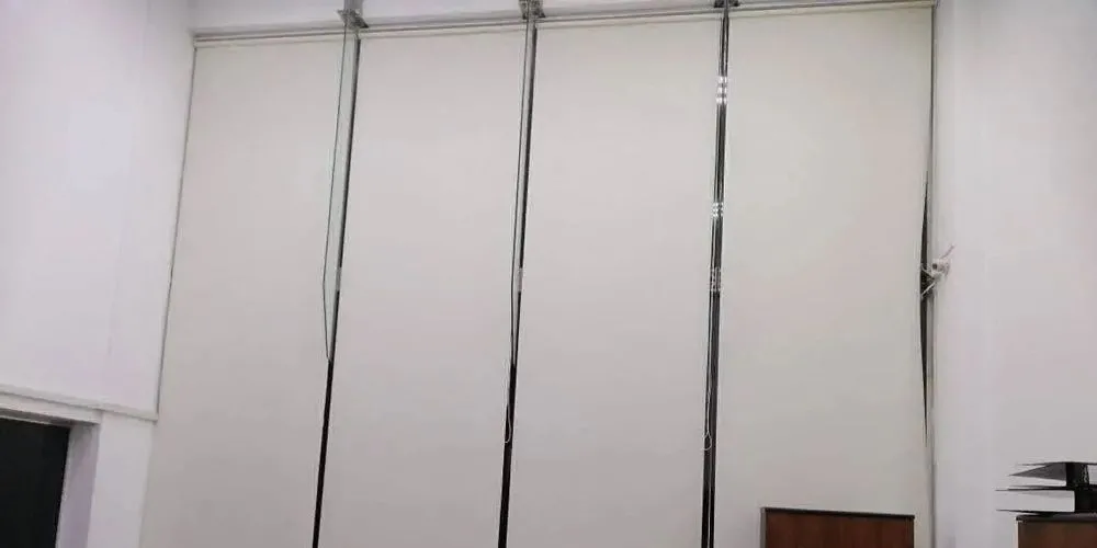 Фото моторизованные рулонные шторы  screen